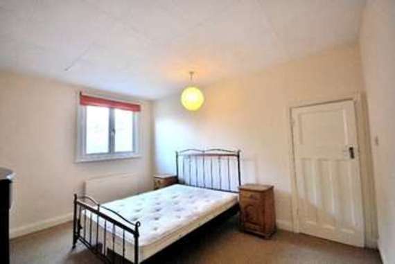 2 bedroom Flat to re...